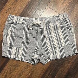 Time and Tru Navy and White Striped Shorts